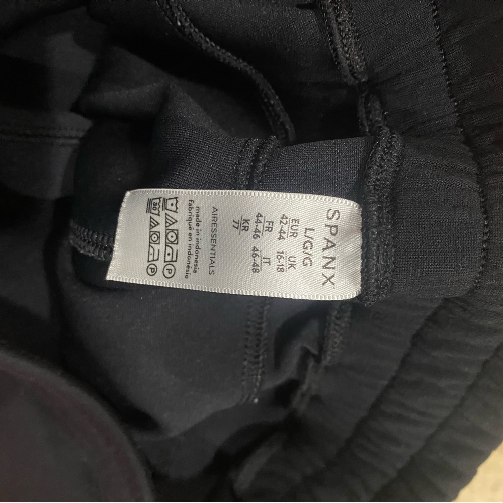 SPANX Super Comfy Sweatpants – Women’s Size Large – Black-200 - Picture 3 of 3